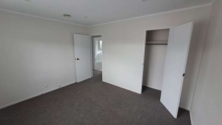 49A Beach Road Pahurehure_8