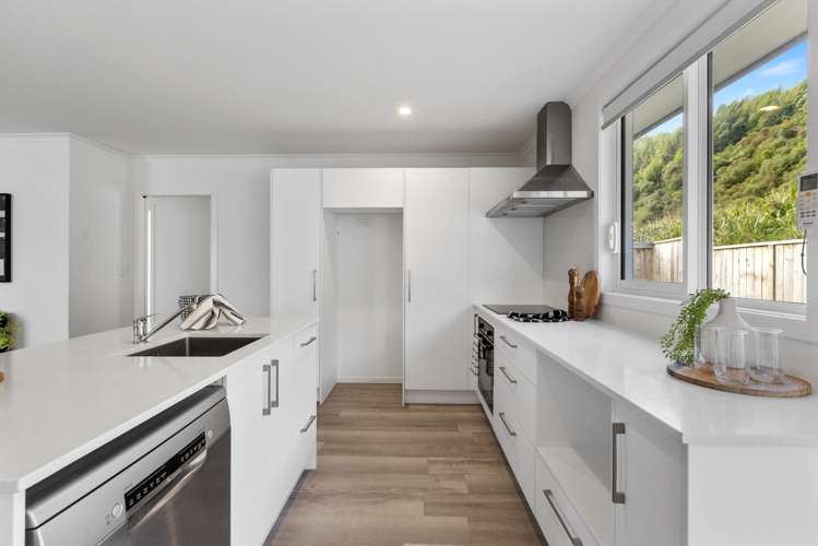 69a Pakanga Grove Pyes Pa_5