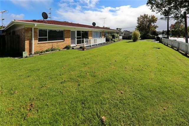 1/79 Glendale Road Glen Eden_3