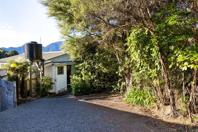 1/659 Queen Charlotte Drive Havelock_25