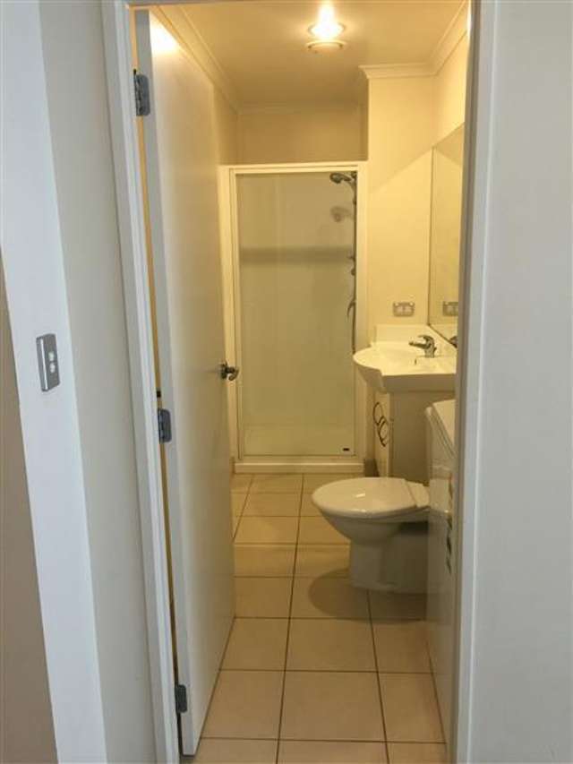 B402/176 Broadway Newmarket_4