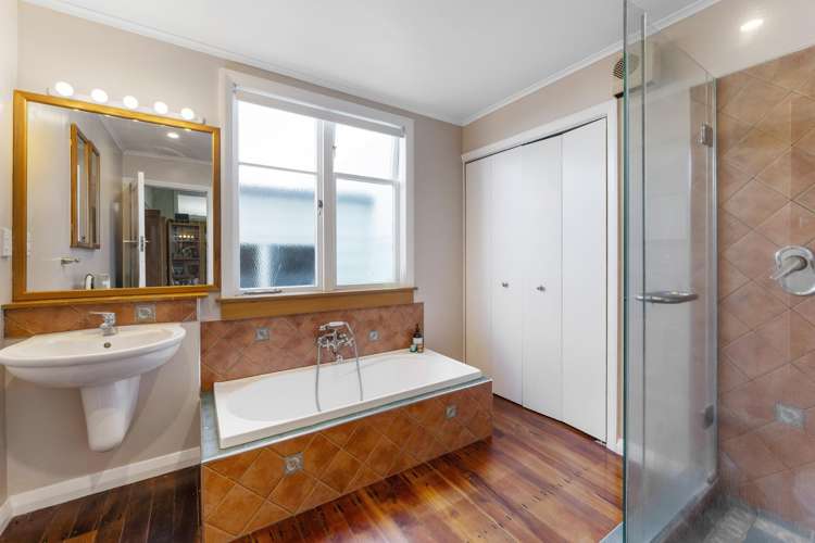 12 Mere Road Taupo_15