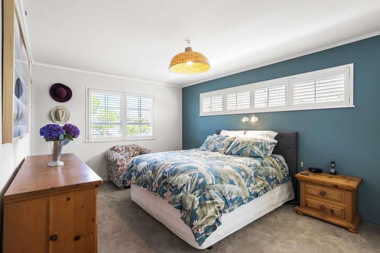 70 Lloyd Avenue Mount Albert_12