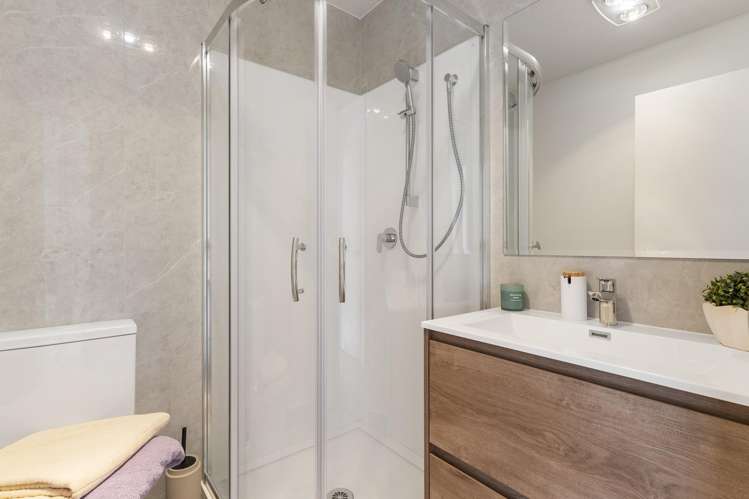 17 Paetai Lane Te Atatu Peninsula_11