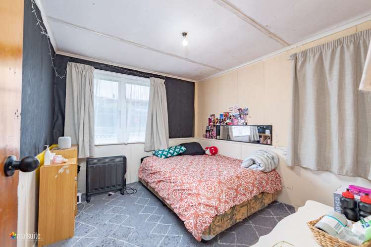 95 Warspite Avenue Cannons Creek_11