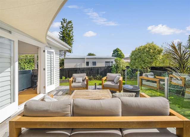 17a Clinton Avenue Te Atatu Peninsula_1