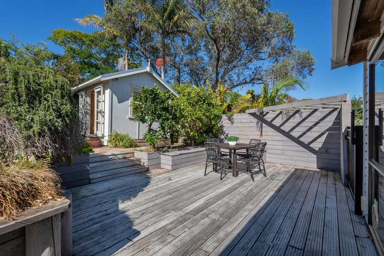 27 Hastings Parade Devonport_15