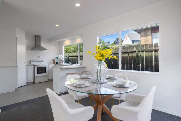 2/8 Kaipatiki Road Glenfield_7