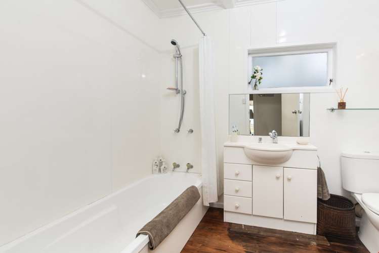 27 Kawakawa Bay Coast Road Kawakawa Bay_18