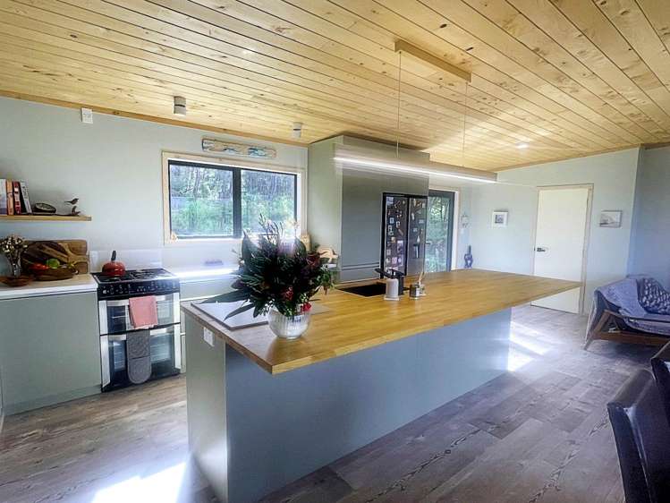 5 Medland Road Great Barrier Island_6