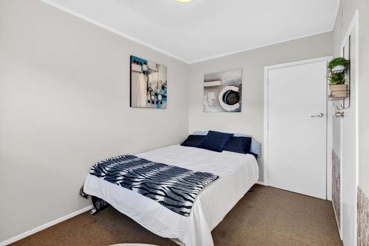 7 Totara Park Road Clouston Park_15