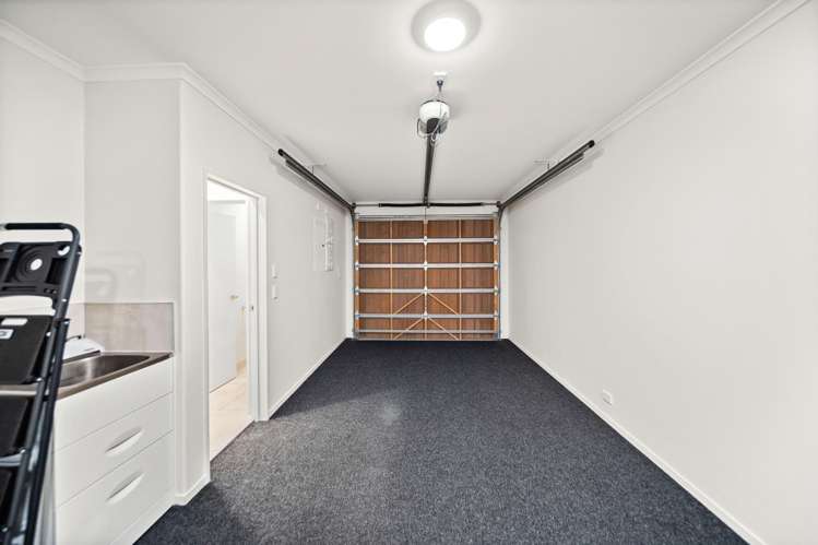 3 Matairangi Avenue Totara Heights_18