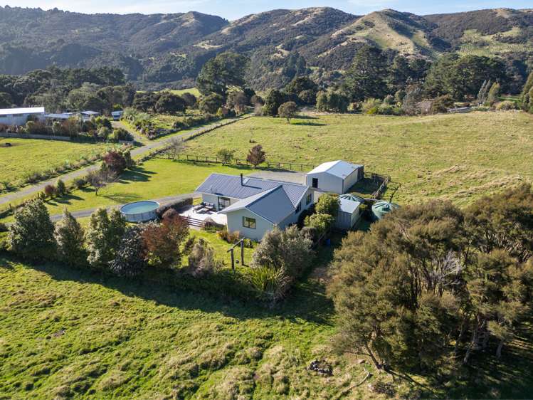 1827 State Highway 2 Tauwharenikau_31