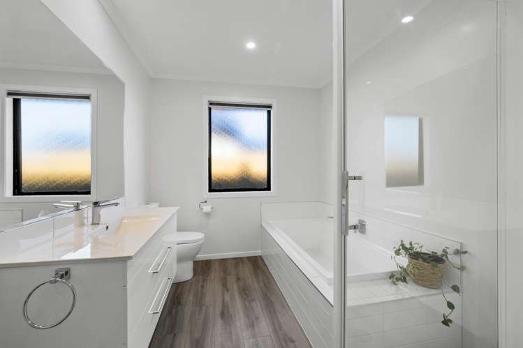8 Redhaven Rise Netherby_19