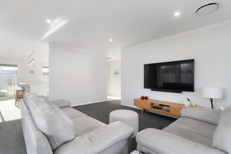 2 Van Baarle Close_3