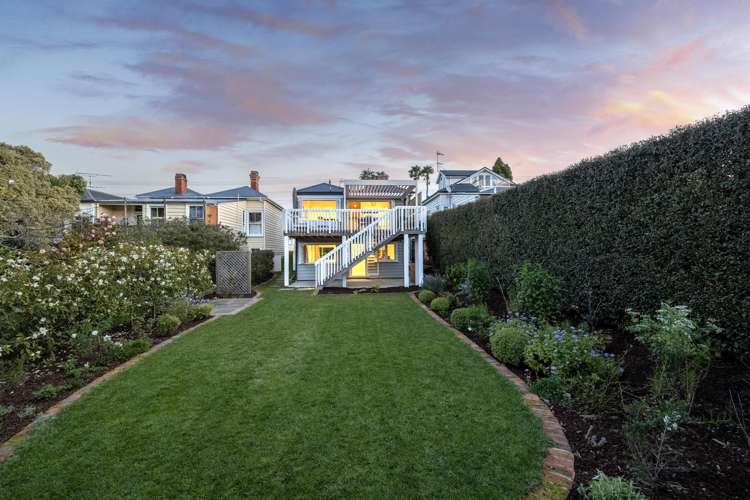112 Calliope Road_3