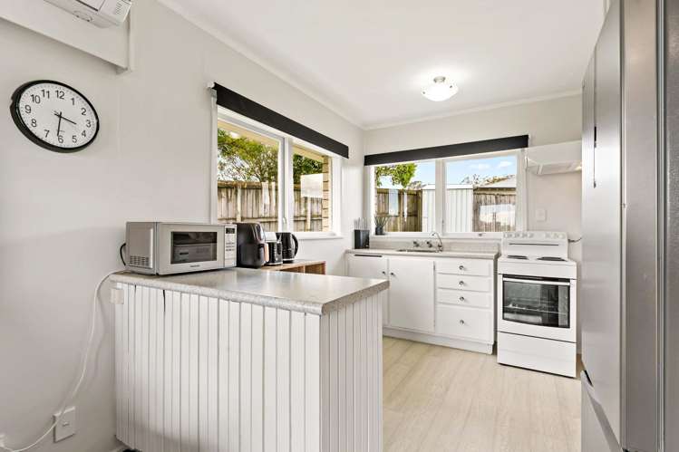 1/6 Segedin Place Glenfield_8