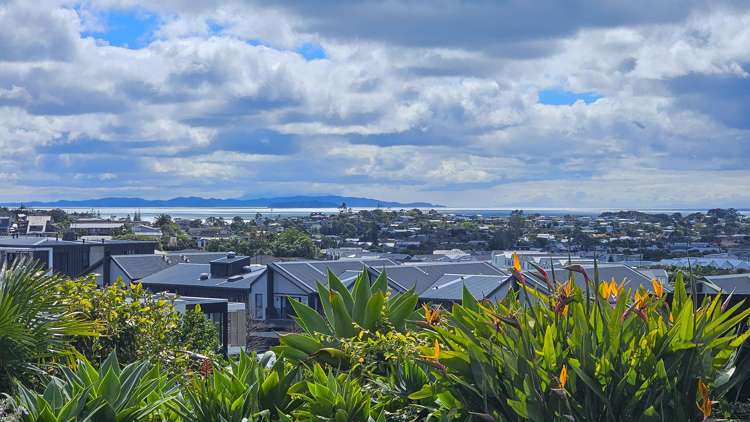 22 John Dee Crescent Red Beach_28