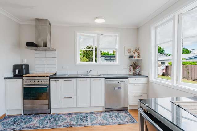 Convenient Cul-de-Sac Living