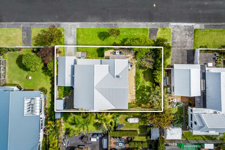 1/7 Seaview Avenue Northcote_16