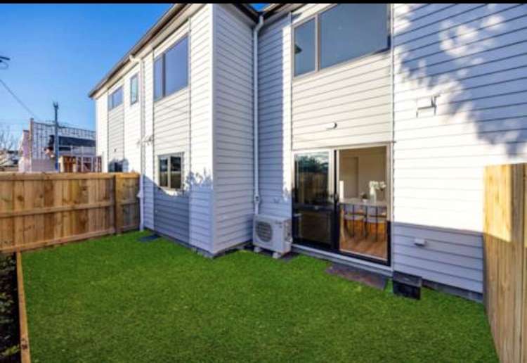 2/31 McAnnalley Street Manurewa_7