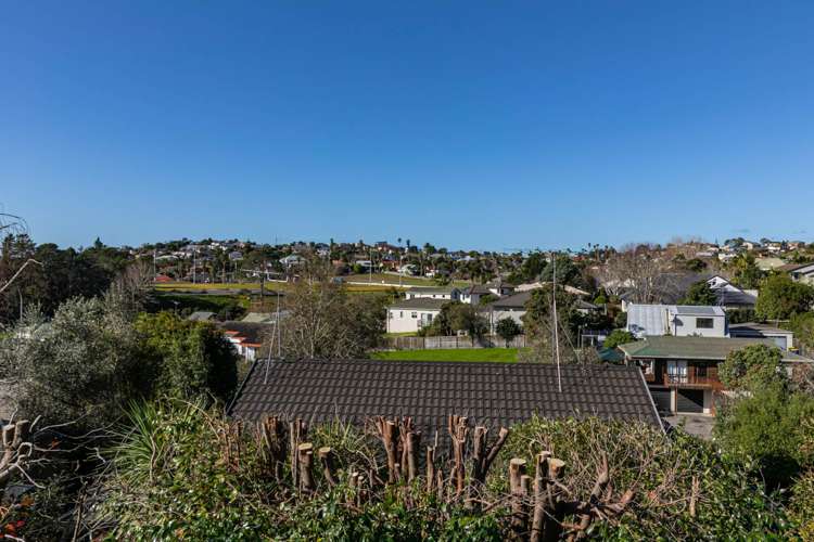 2/28 Unsworth Drive Unsworth Heights_5