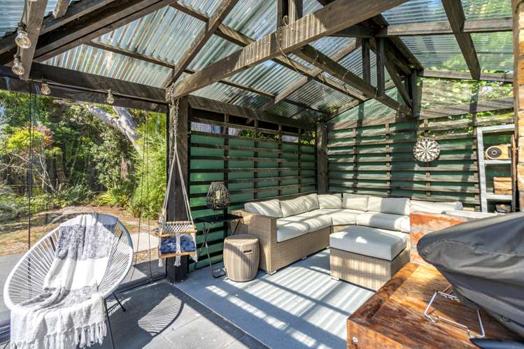 17 Black Road Otatara_21