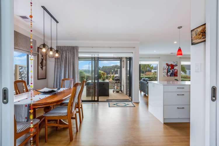 24 Margaret Shields Avenue Aotea_14