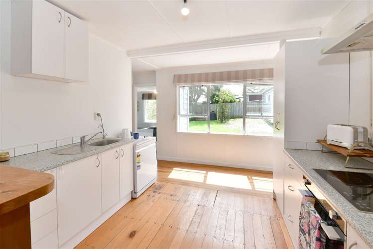 36 Karaka Street Helensville_39