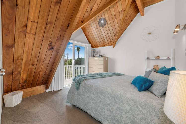 6 Pohutukawa Road Beachlands_24