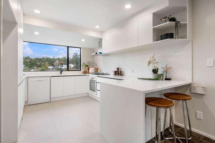 4 Seaford Place Murrays Bay_7