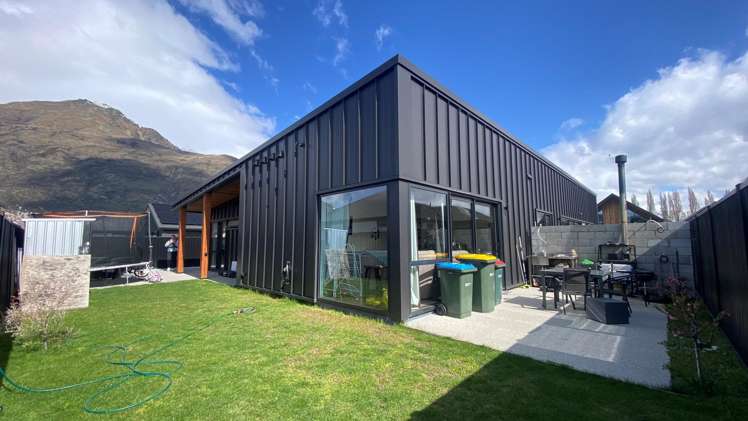 4 Cumberland Road Queenstown_24