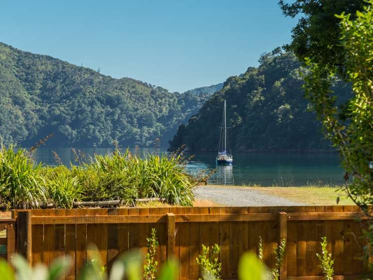 2301 Queen Charlotte Drive Anakiwa and Surrounds_22