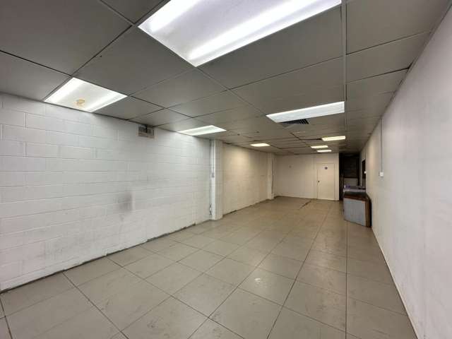 216-218 West Coast Road Glen Eden_2