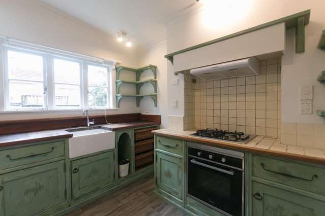 15 Bollard Avenue 1733_2