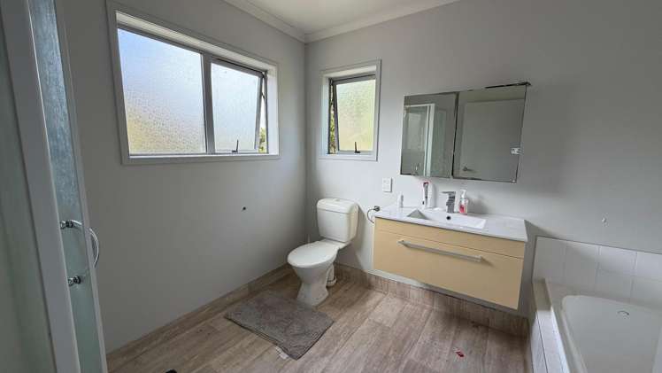 7 Whau Crescent Avondale_8