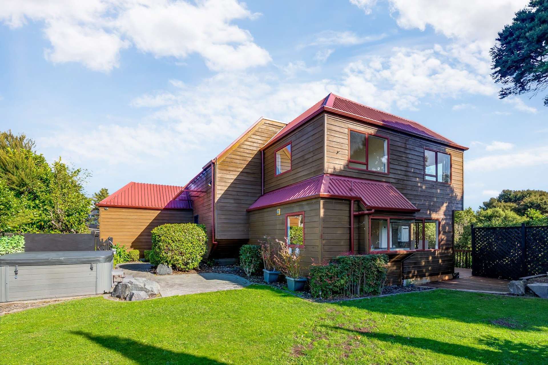 16 James Cook Drive Whitby_0