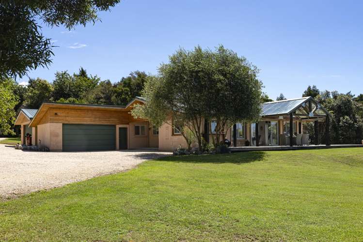 96 Fraser Road Rangihaeata_28