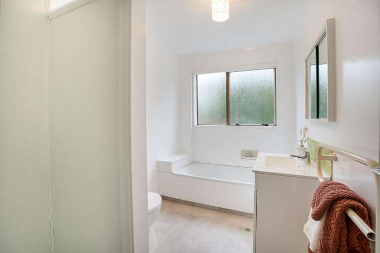 4a Makatote Grove Churton Park_13