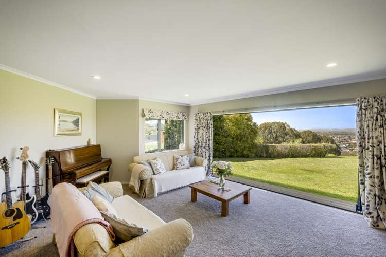 91 Tironui Drive Taradale_16