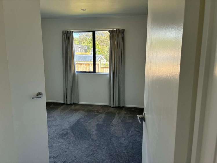 14 Dolbear Street Titirangi_3