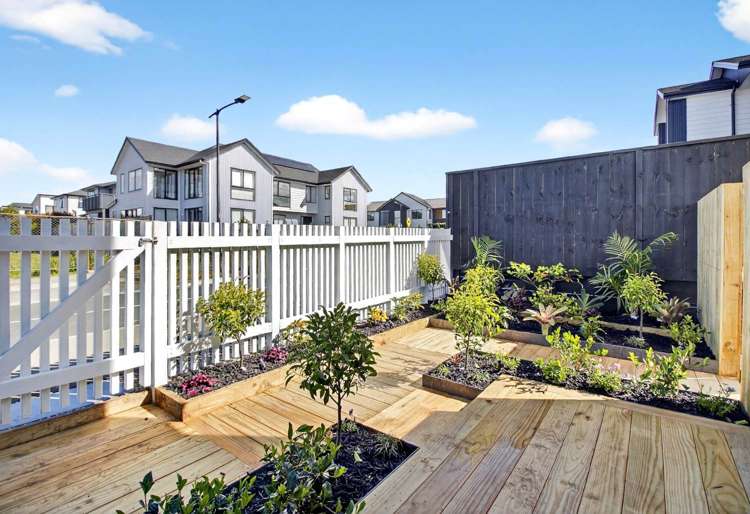 32 Observation Green Hobsonville_13