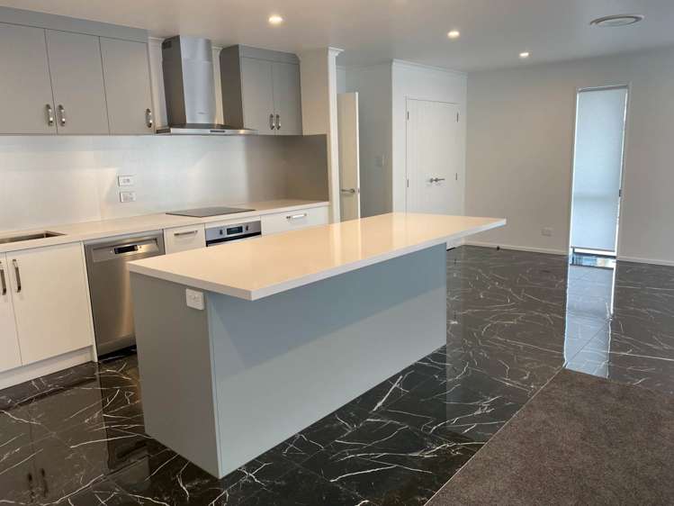 14 Kaurinui Crescent One Tree Point_5