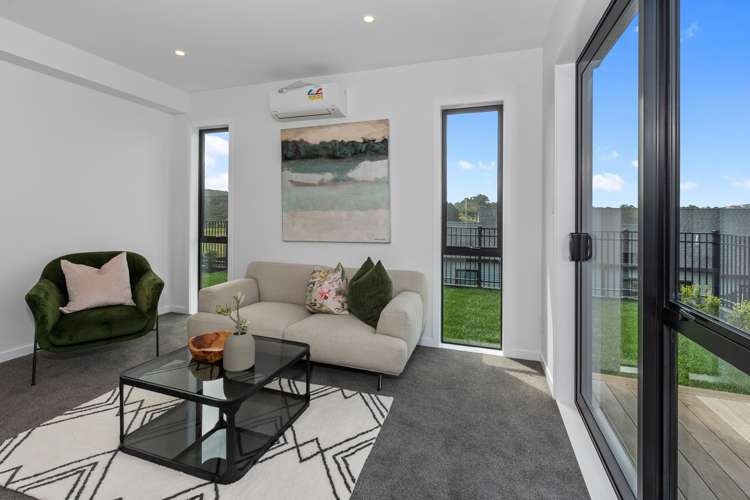 8 Kikorangi Drive Wainui_17
