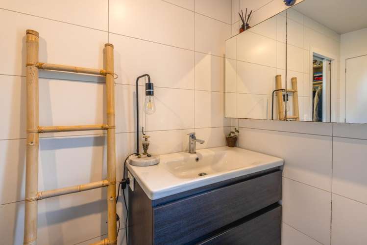 2/166 Ostend Road Ostend_13