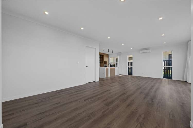 2 Longview Oak Lane Papakura_6