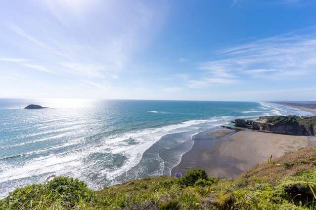 7 Ngatira Road Muriwai_4