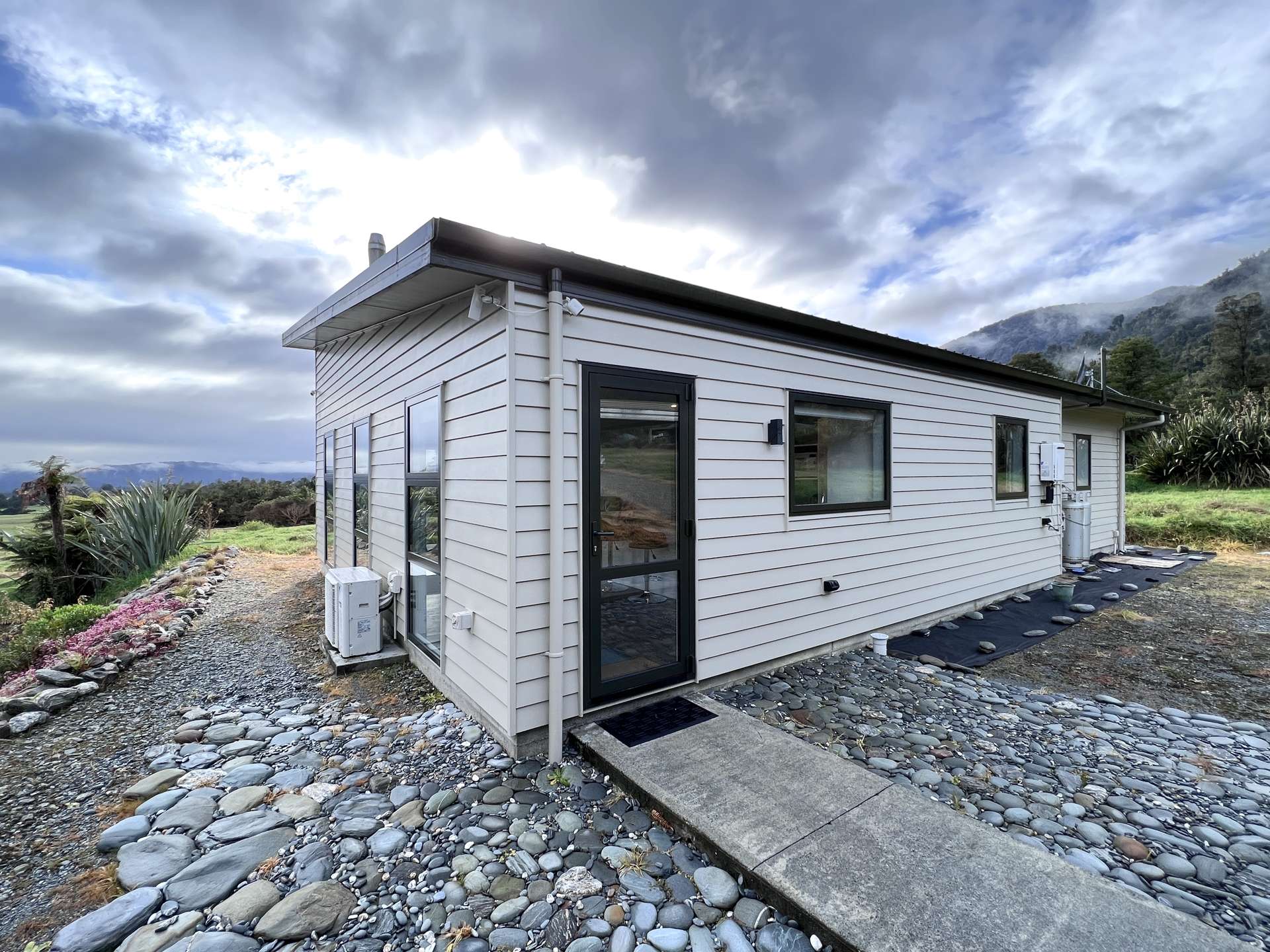 21 Highlander Drive Franz Josef Glacier_0