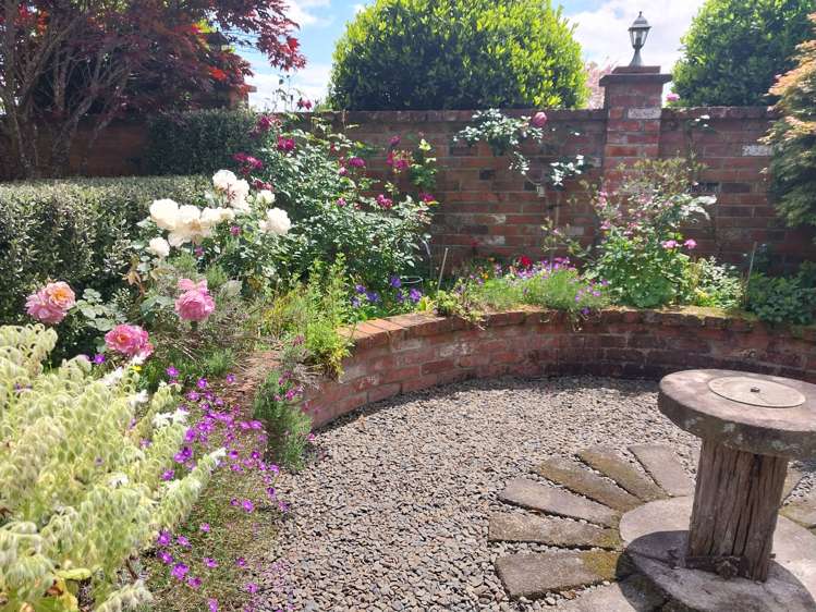 23 Lee Road Burbush_23