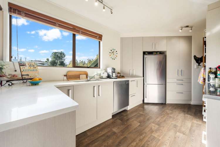 2/36 Sylvan Crescent Te Atatu South_5